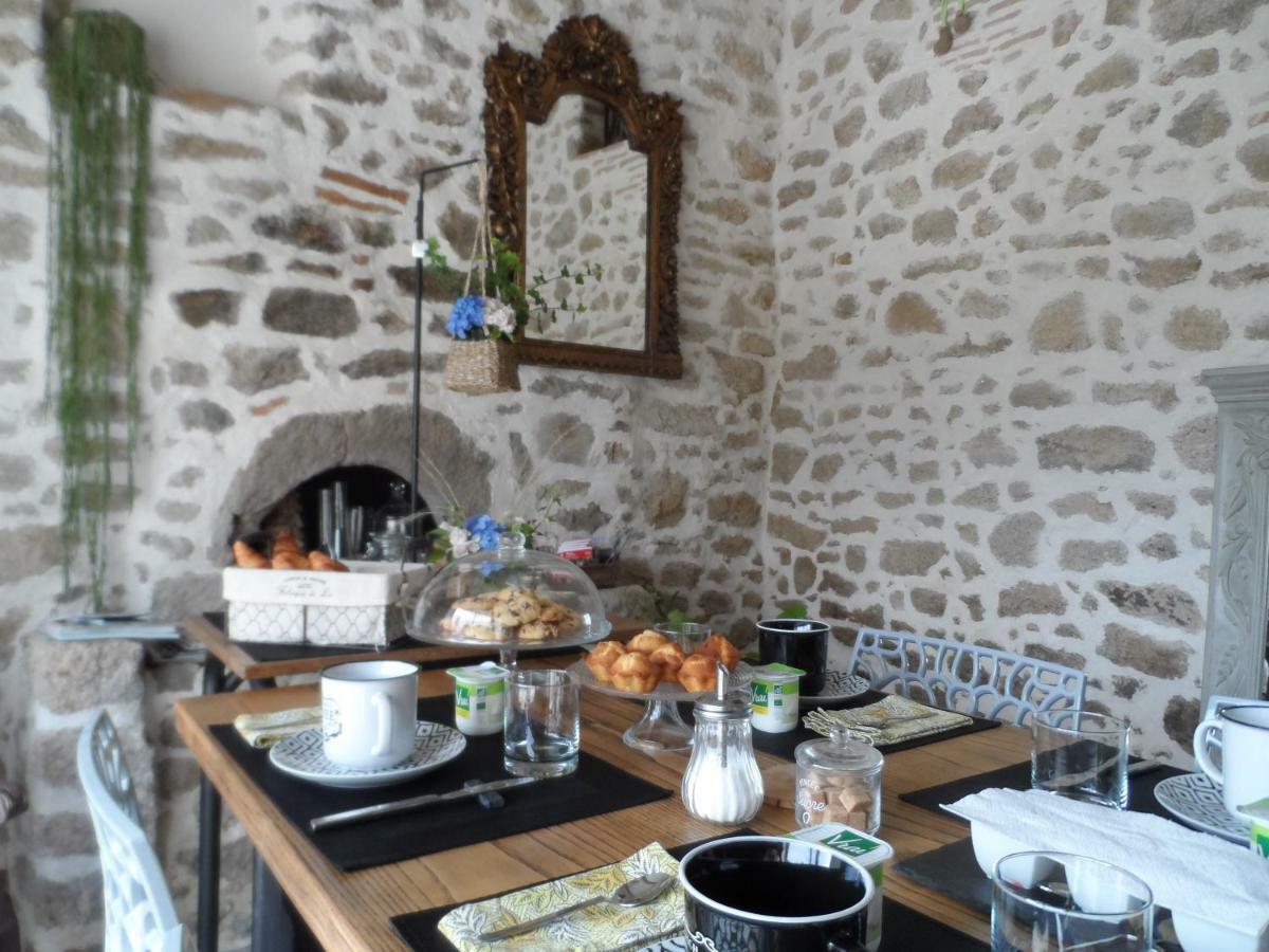 Les Chambres Du Couraud Saint-Aubin-des-Ormeaux Bagian luar foto